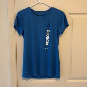 LAST CALL🌺 NWOT Buttery soft blue Nike workout top